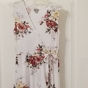 J  is For Justify High/low Sleeveless Floral Dress Size L